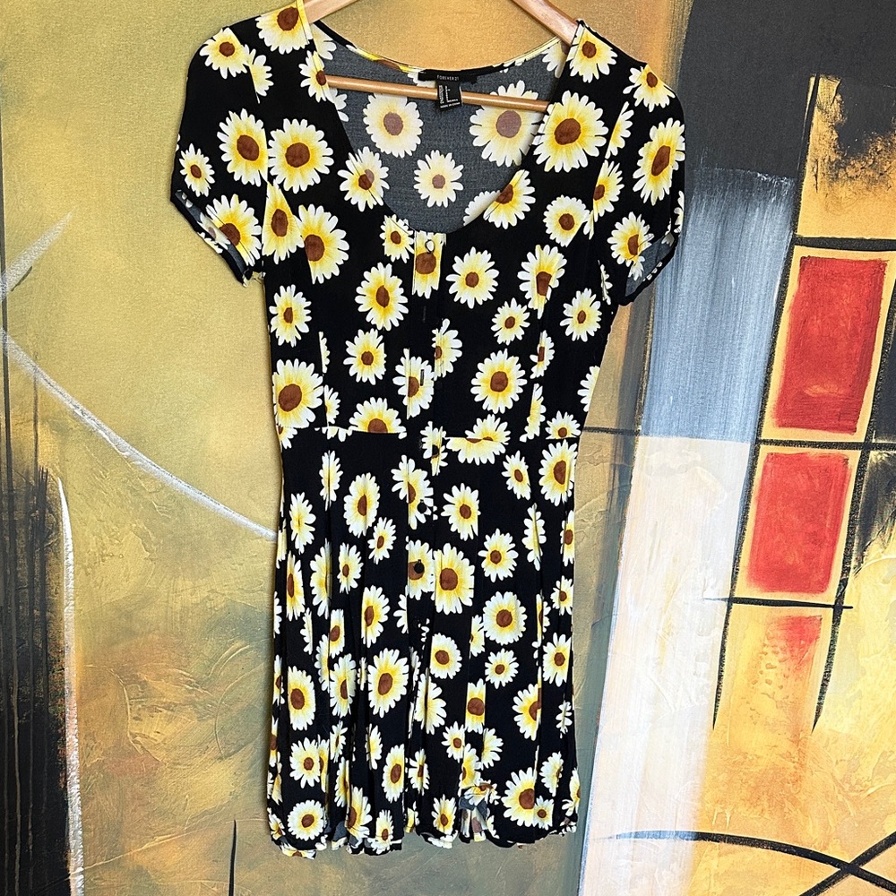 Forever 21 Daisy Print Fit-and-Flare Women’s Top - Black / Yellow